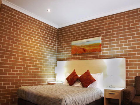 Imperial Motel - Mackay Tourism 1