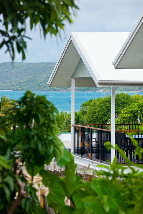 Island Villas And Apartments - Mackay Tourism 0