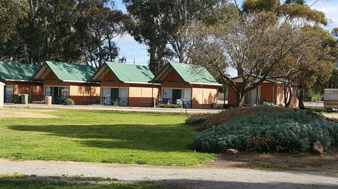 Jamestown Country Retreat Caravan Park - Mackay Tourism 2