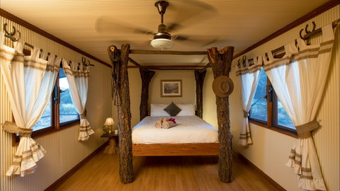 Ooraminna Station Homestead - Mackay Tourism 1