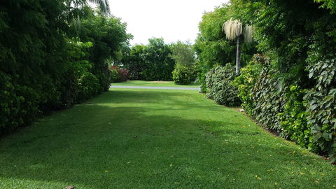 Queens Beach Tourist Village - Mackay Tourism 1