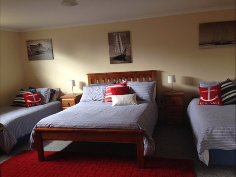 Springs Beach House - Mackay Tourism 1