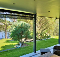 Stay Lakeside - Mackay Tourism
