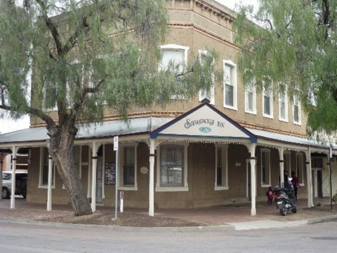 Steam Packet Inn - Mackay Tourism 0