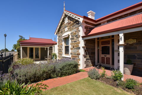 Trafalgar Premium Vintage Suites - Mackay Tourism 2