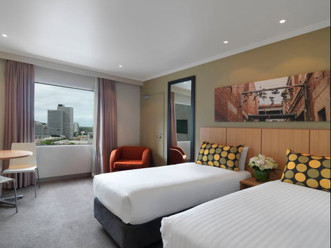 Travelodge Hotel Melbourne Southbank - Mackay Tourism 1