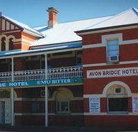 Avon Bridge Hotel - Mackay Tourism