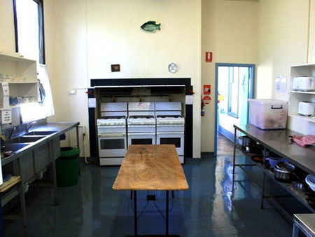 Bayview Backpackers YHA - Mackay Tourism 1