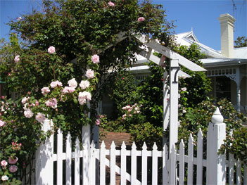Durack House Bed & Breakfast - Mackay Tourism 0