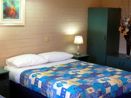 Dongara Hotel Motel - Mackay Tourism 1