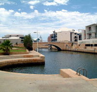 Crest Del Mar Apartments - Mackay Tourism