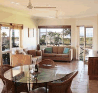 Moonlight Bay Suites - Mackay Tourism