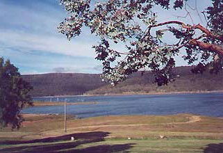Anglers Reach Lakeside Village - Mackay Tourism 3