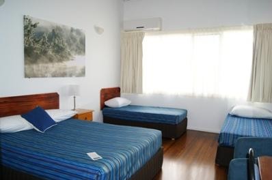 Diggers Tavern - Mackay Tourism 3