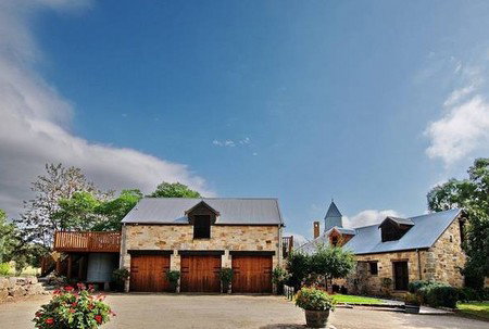 The Mews Studio Apartments - Mackay Tourism 0