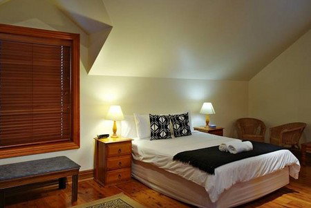 The Mews Studio Apartments - Mackay Tourism 4