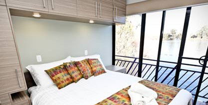Aaah Willandra Houseboats - Mackay Tourism 1
