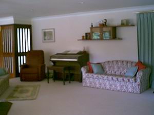 Jenny's Lake Farm B&B - Mackay Tourism 1