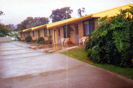 Clovelly Holiday Units - Mackay Tourism 0