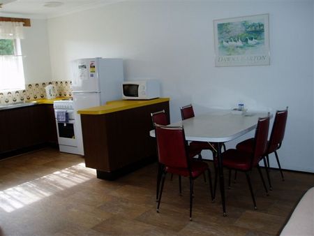 Clovelly Holiday Units - Mackay Tourism 4