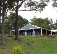 Vista Ridge Estate - Top Paddock Cottage - Mackay Tourism