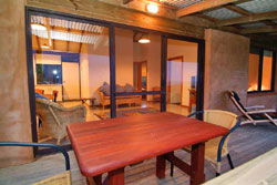 Chandlers Smiths Beach Villas - Mackay Tourism 0