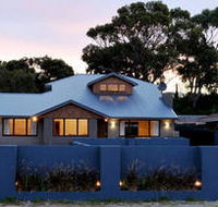 Waikiki Beach Bed and Breakfast - Mackay Tourism