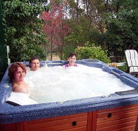 Falls Retreat Bed And Breakfast - Mackay Tourism