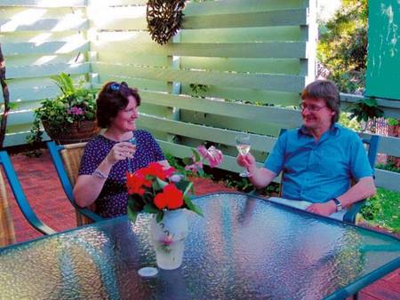 Falls Retreat Bed And Breakfast - Mackay Tourism 1