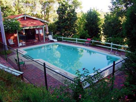 Falls Retreat Bed And Breakfast - Mackay Tourism 3