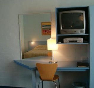 Blueys By The Beach Motel - Mackay Tourism 4