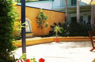 Blueys By The Beach Motel - Mackay Tourism 5