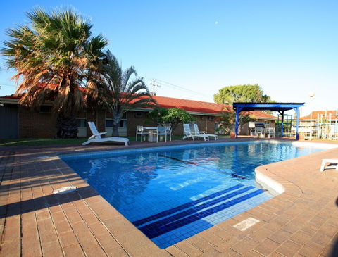Best Western Hospitality Inn Carnarvon - Mackay Tourism 0