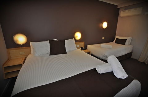 Best Western Hospitality Inn Carnarvon - Mackay Tourism 3