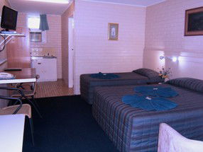 Whitsunday Palms Motel - Mackay Tourism 3