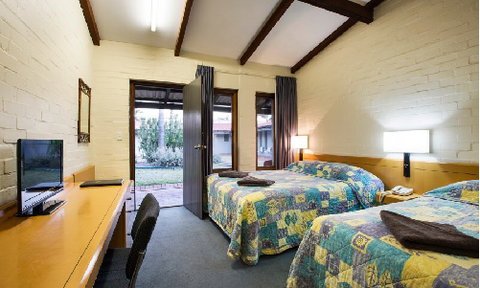 Wintersun Hotel Motel - Mackay Tourism 1