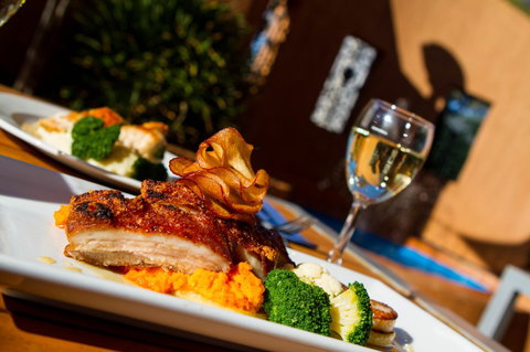 The View On Hannans - Mackay Tourism 3