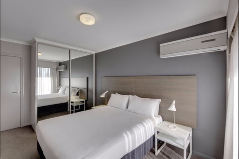 Adina Apartment Hotel Sydney Surry Hills - Mackay Tourism 2
