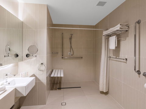 Best Western Plus Hotel Diana - Mackay Tourism 2