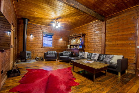 Blaxland's Cottage - Mackay Tourism 1