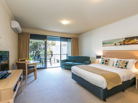 Chatby Lane Lorne - Mackay Tourism 0