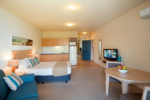 Chatby Lane Lorne - Mackay Tourism 2