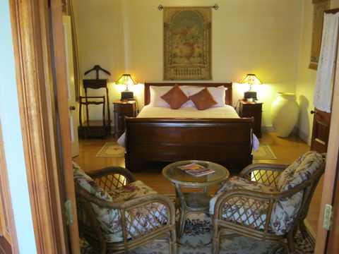 Classique Bed And Breakfast - Mackay Tourism 0