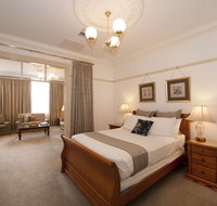 Cobb  Co Court Boutique Hotel - Mackay Tourism
