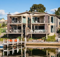 Gippsland Lakehouse - Mackay Tourism