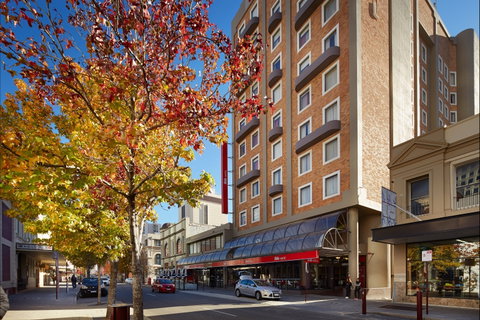 Ibis Perth - Mackay Tourism 0