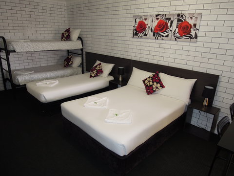 Jackaroo Apartments - Motel - Mackay Tourism 2