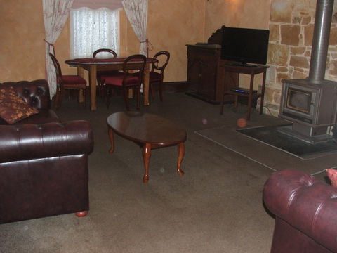 Mintaro Hideaway - Mackay Tourism 1