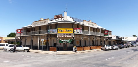Minlaton Hotel - Mackay Tourism 0