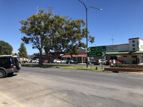 Minlaton Hotel - Mackay Tourism 1